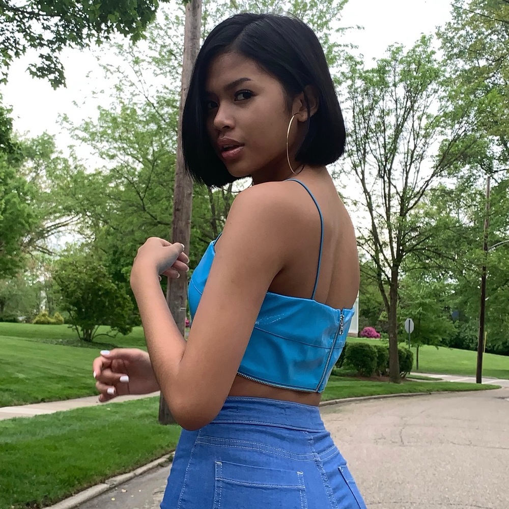 Meet your Posher, Adrian